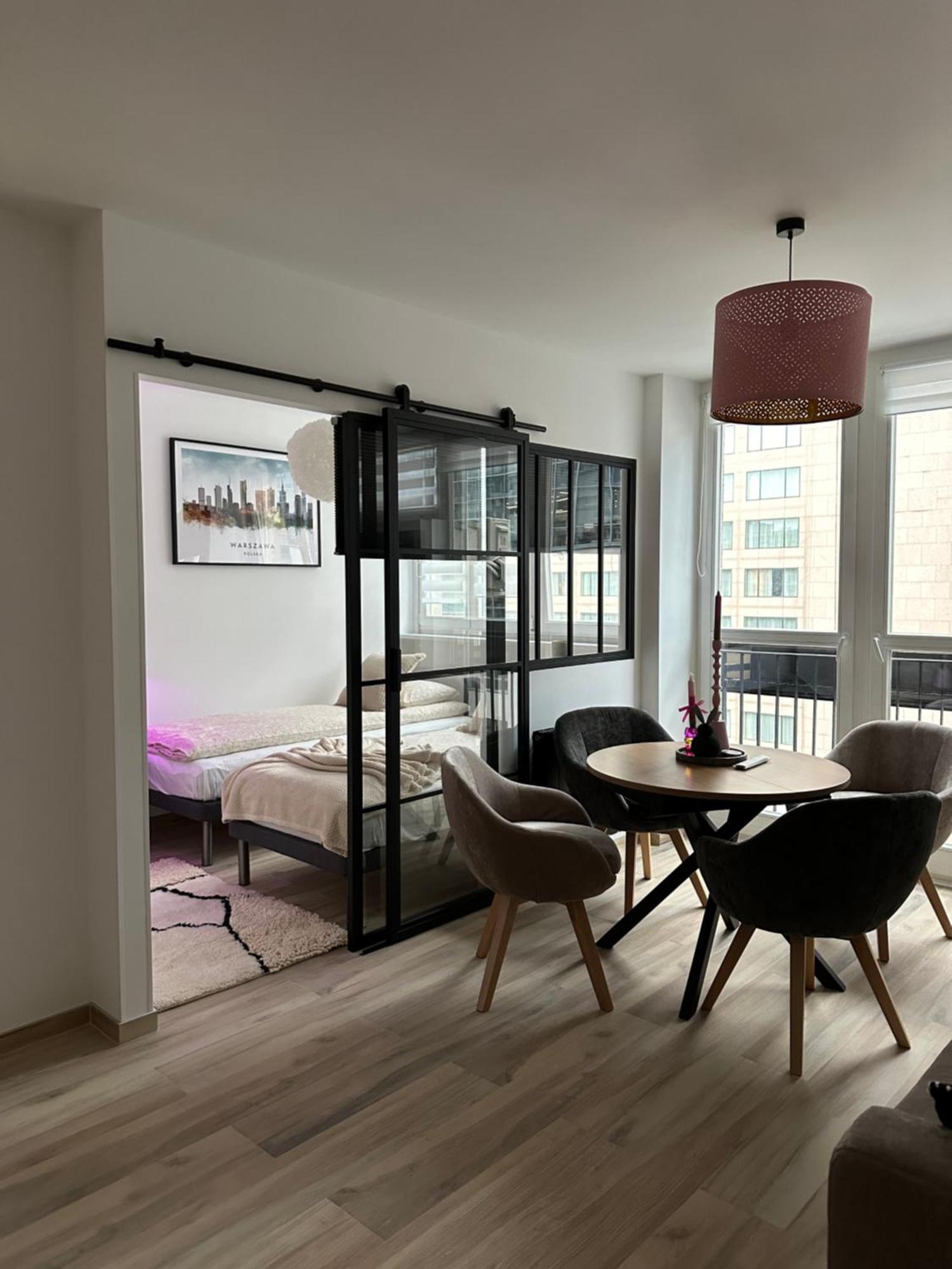 Centrum Warszawy Pereca Apartment Warschau